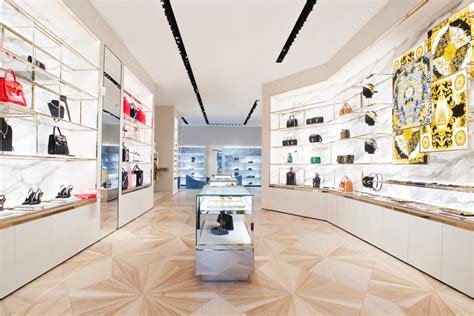 versace eethoek|VERSACE opens new flagship store in Amsterdam, Netherlands.